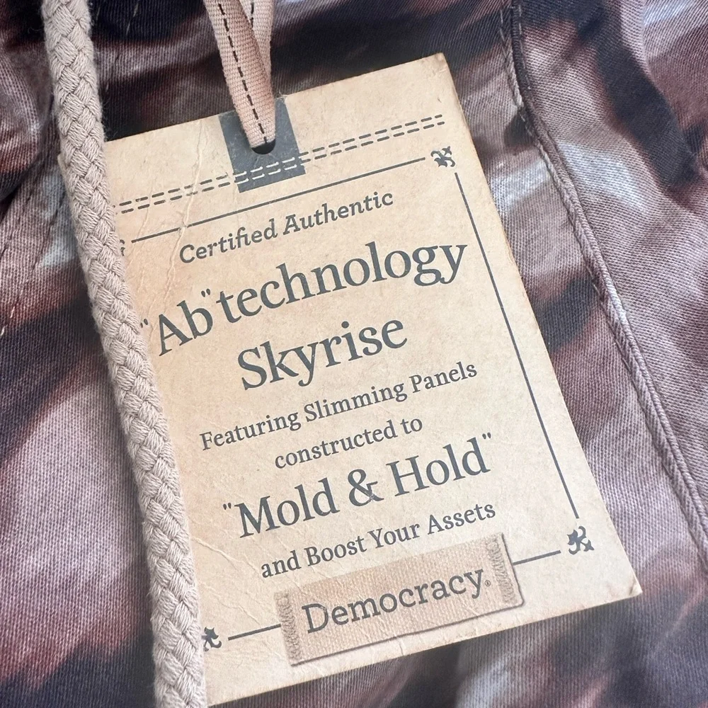 NWT Democracy “Ab”‎ Technology Skyrise Cargo Pants Leopard Print Size 6 - Picture 10 of 13